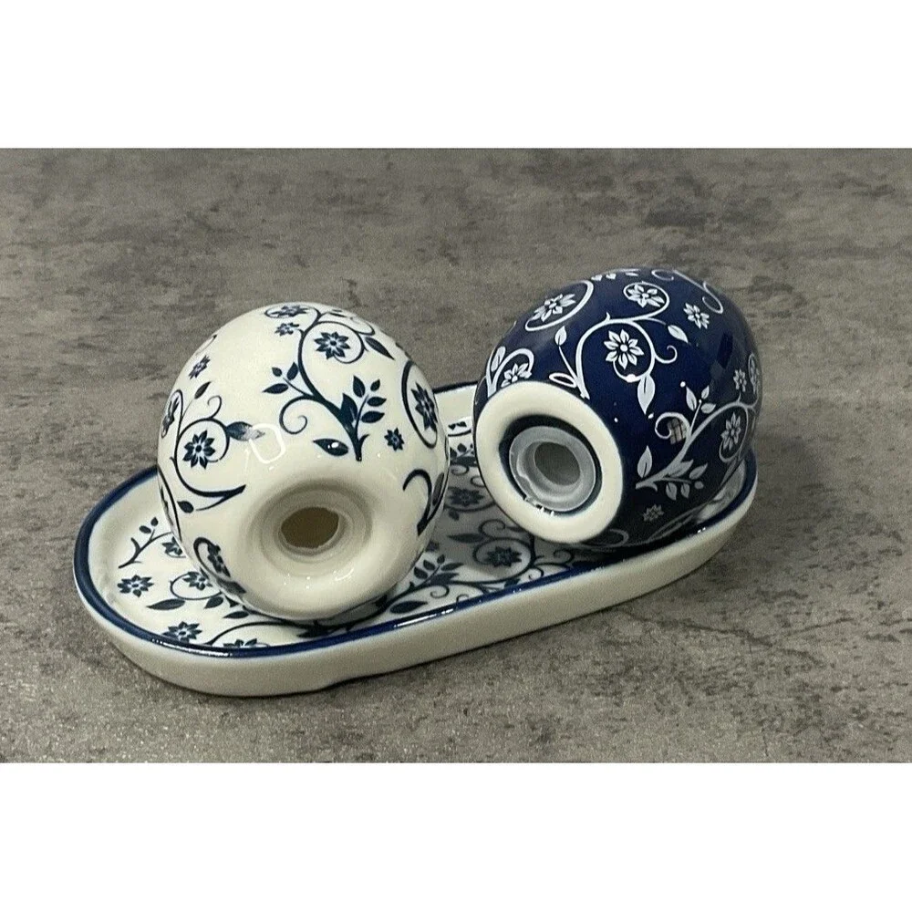 Hotel Du Cobb By Dennis Basso Salt And Pepper Set With Dish
